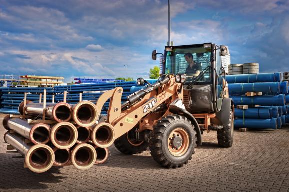 Case 21F Compact Wheel Loader available from Dennis Barnfield Ltd. Plant machinery in the North West.