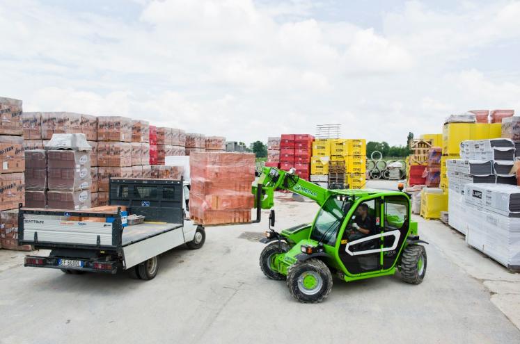 Merlo P27.6 Telehandler available from Dennis Barnfield Ltd. Merlo sales in Lancashire, Cumbria, Merseyside and the Isle of Man!