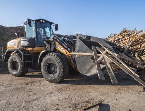 Case 621G Wheel Loader